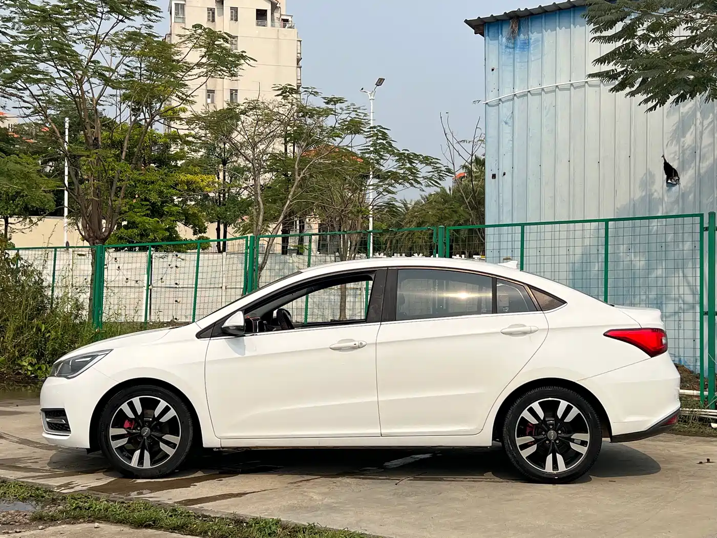 CHERY ARRIZO 5