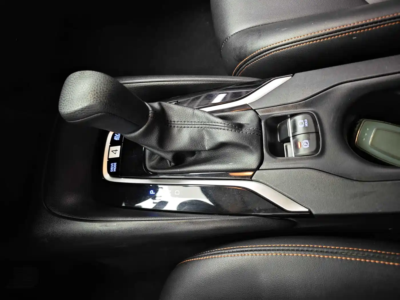 Toyota Corolla 2021 Hybrid 1.8L E-CVT Elite Edition фото 9