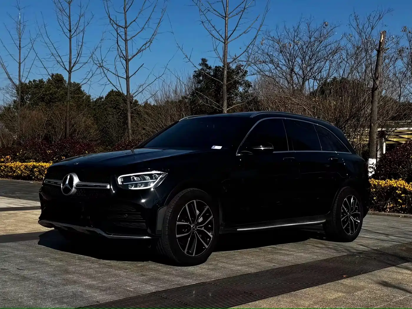 MERCEDES-BENZ GLC
