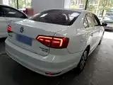 Photo 7 - Volkswagen Sagitar