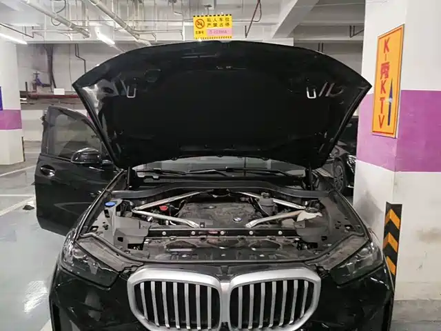 BMW X5 2023 xDrive 30Li Premium M Sport Black Night Package — фото 3