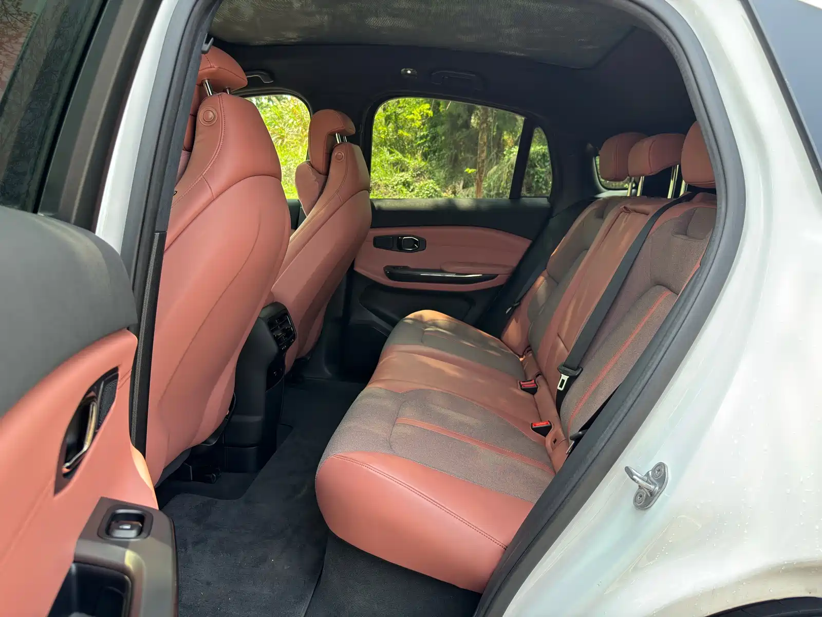 Фото 6 - NIO EC6