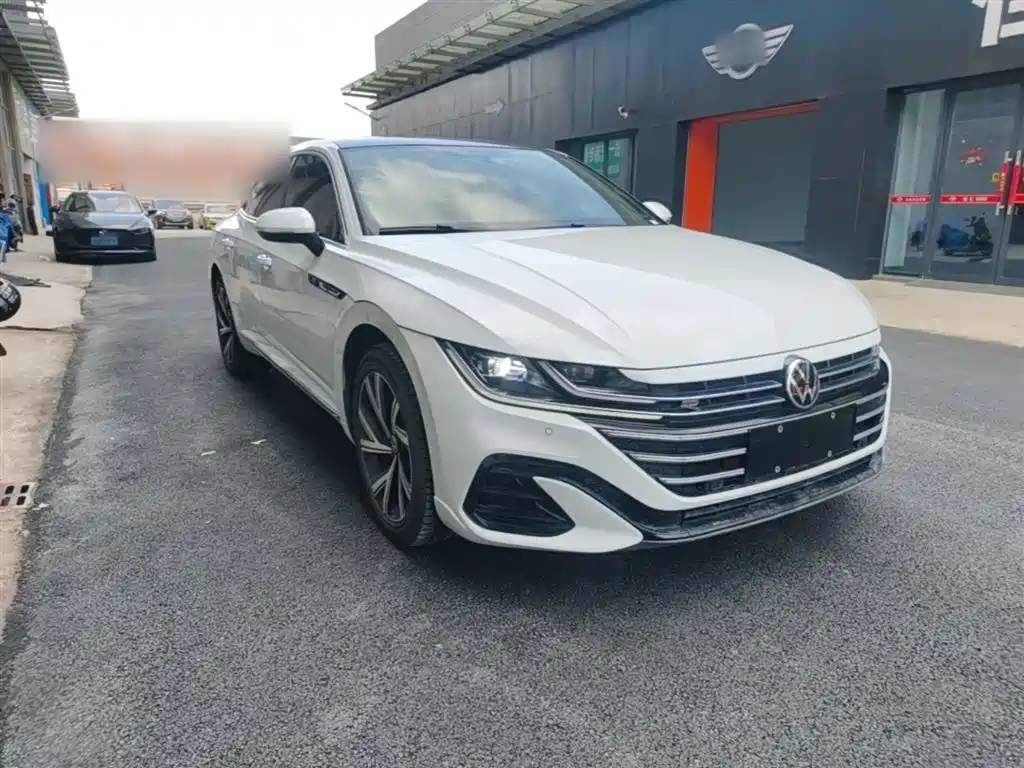 Volkswagen FAW-Volkswagen CC 2024 330TSI Dazzling Edition фото 4