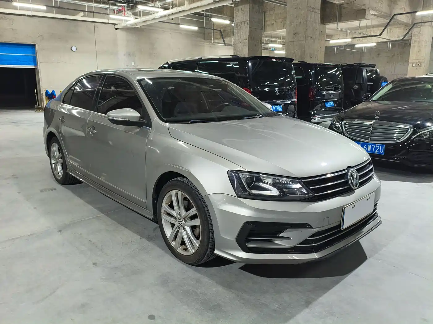 Volkswagen Sagitar 2018 280TSI DSG Spark Edition фото 3