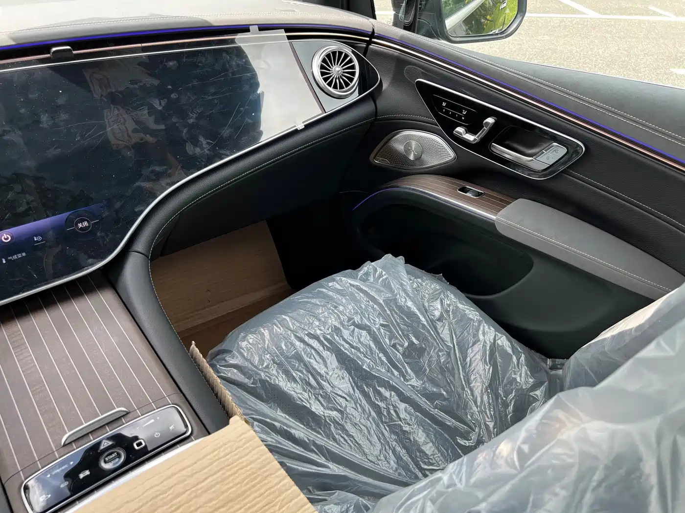 Mercedes-Benz EQS SUV 2026 2025 Model 500 4MATIC