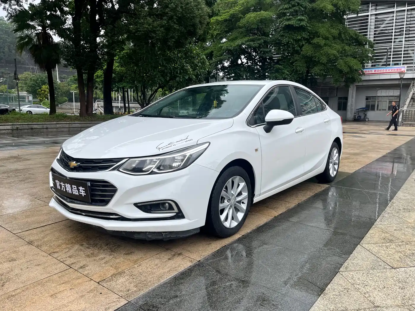 Chevrolet Cruze 2017 1.5L Automatic Pioneer Sunroof