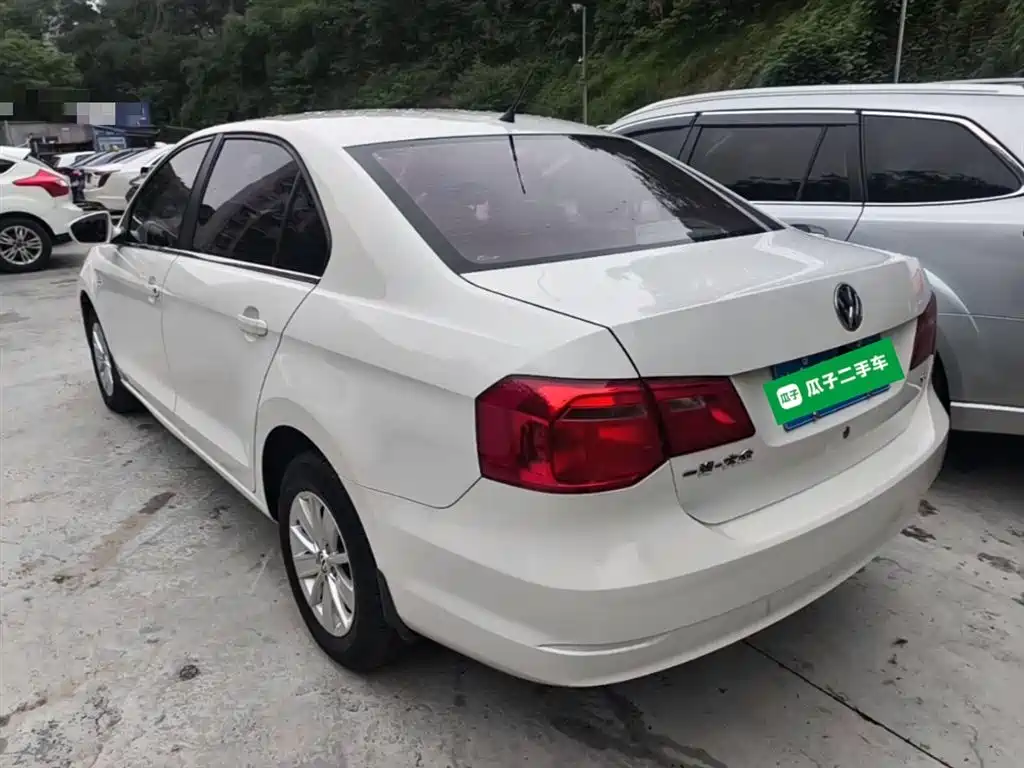 Volkswagen Jetta 2015 Value Edition 1.6L Manual Fashion фото 23
