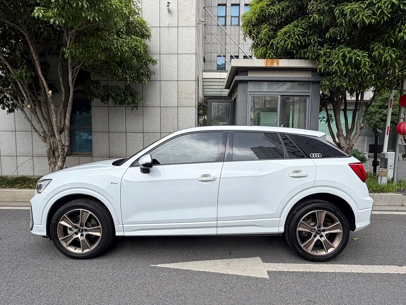 AUDI Q2L