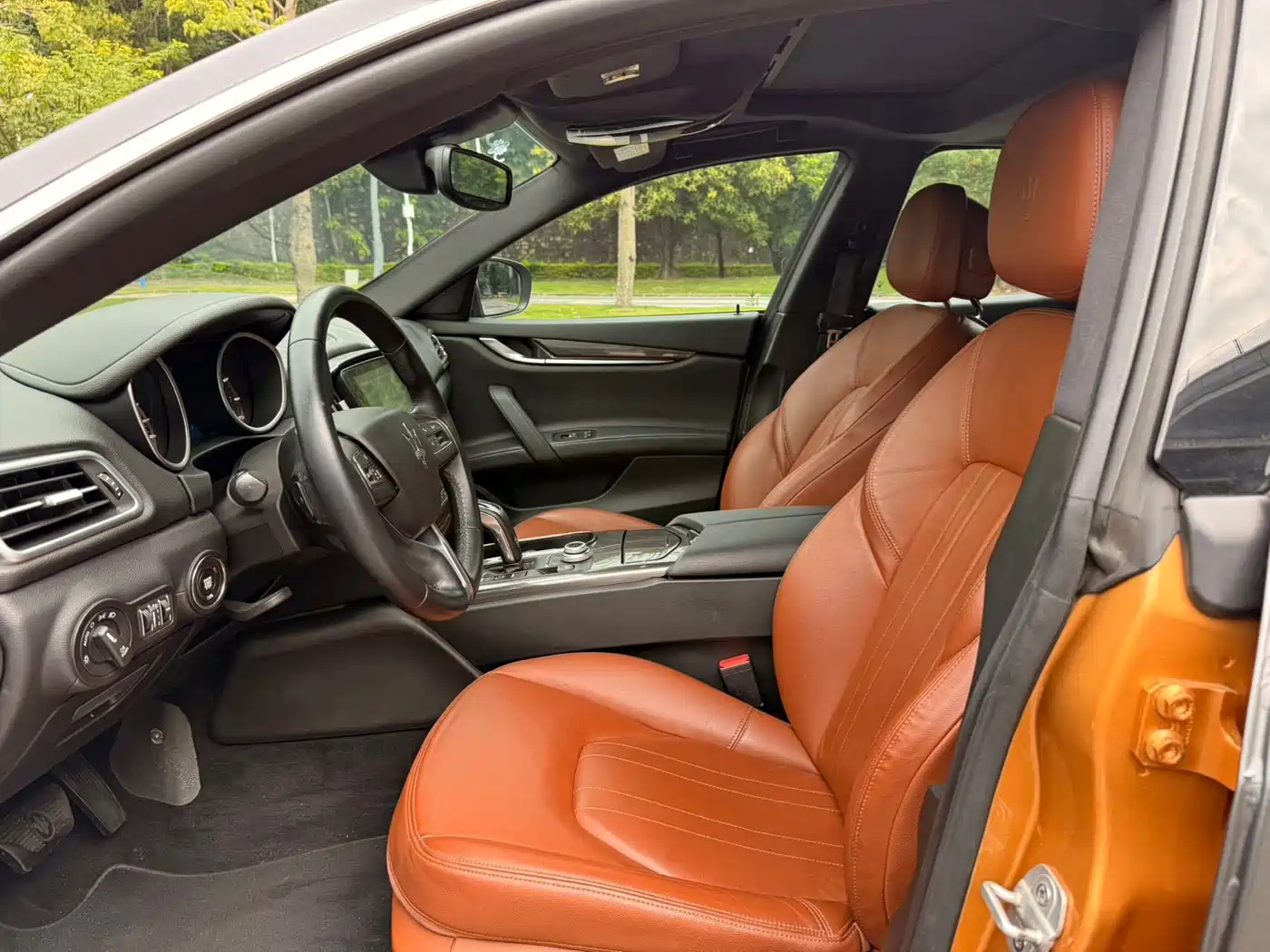 Фото 9 - Maserati Ghibli