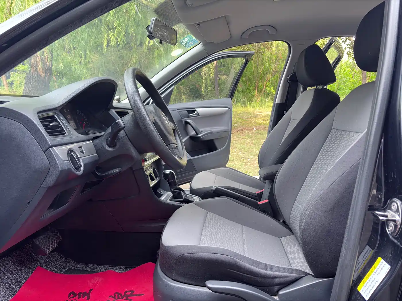Volkswagen Lavida Tour 2013 1.6L Automatic Trend Style фото 7