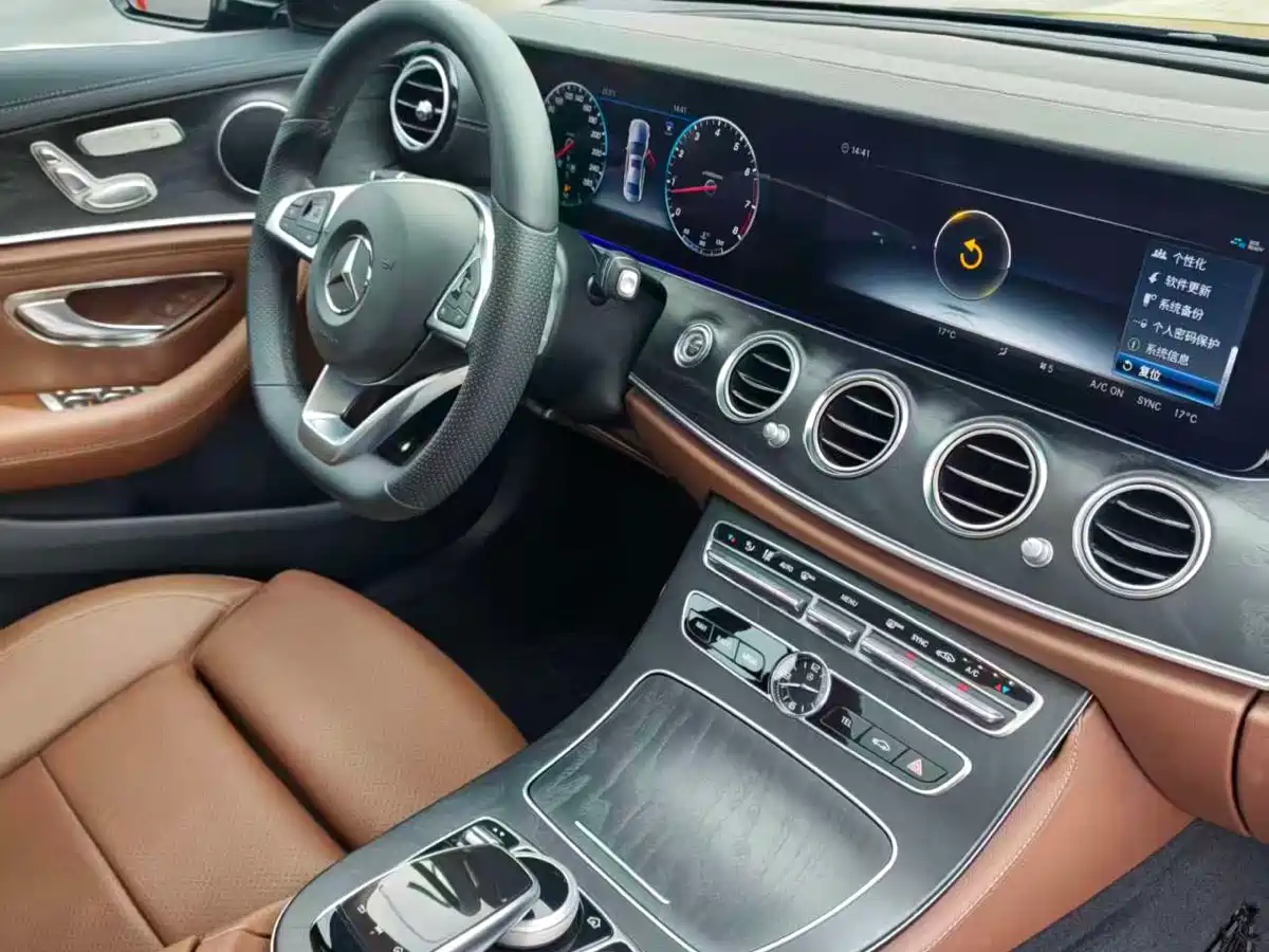 Mercedes-Benz E-Class 2018 E 200 L Sport фото 16