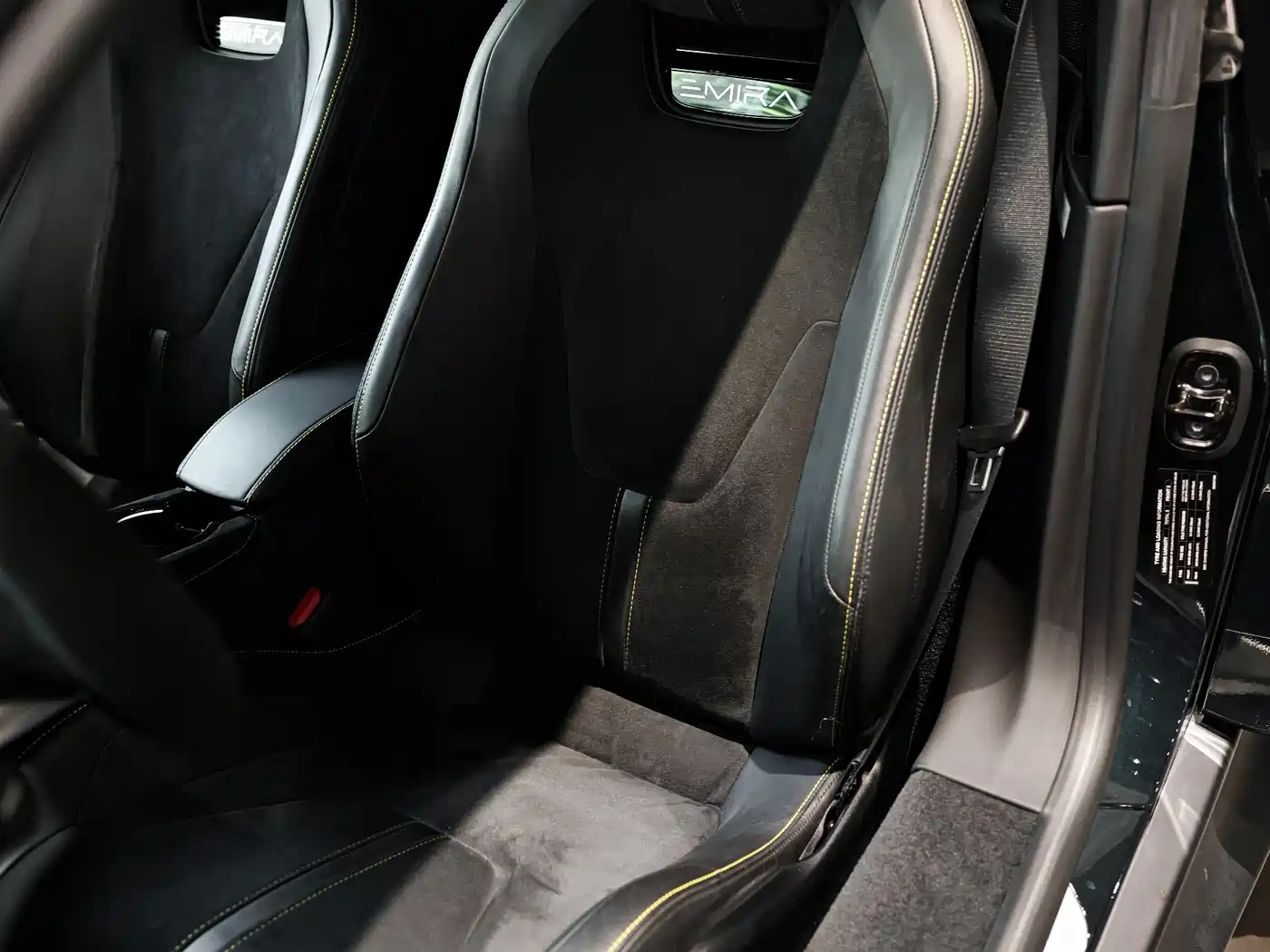 Lotus Cars EMIRA 2022 3.5T V6 Manual First Edition фото 11