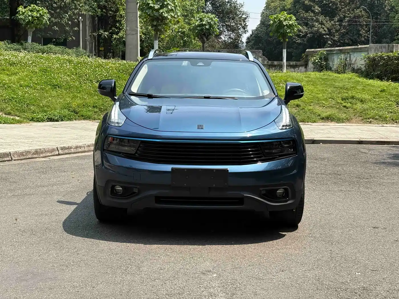 Lynk & Co 01 2017 2.0T 2WD Pro Shine Edition фото 2