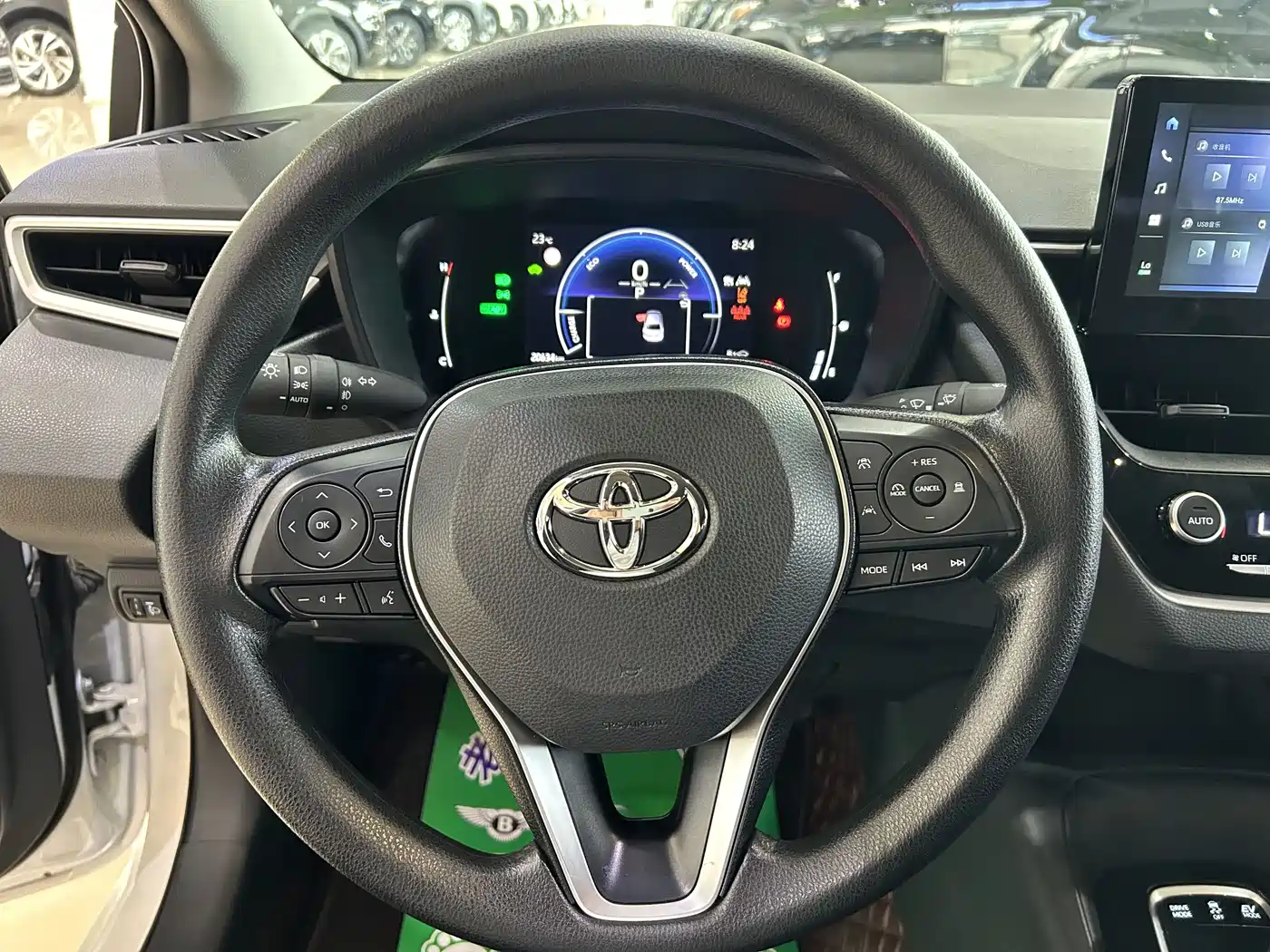 Toyota Corolla 2023 1.8L Smart Hybrid Dual Engine Pioneer Edition фото 7