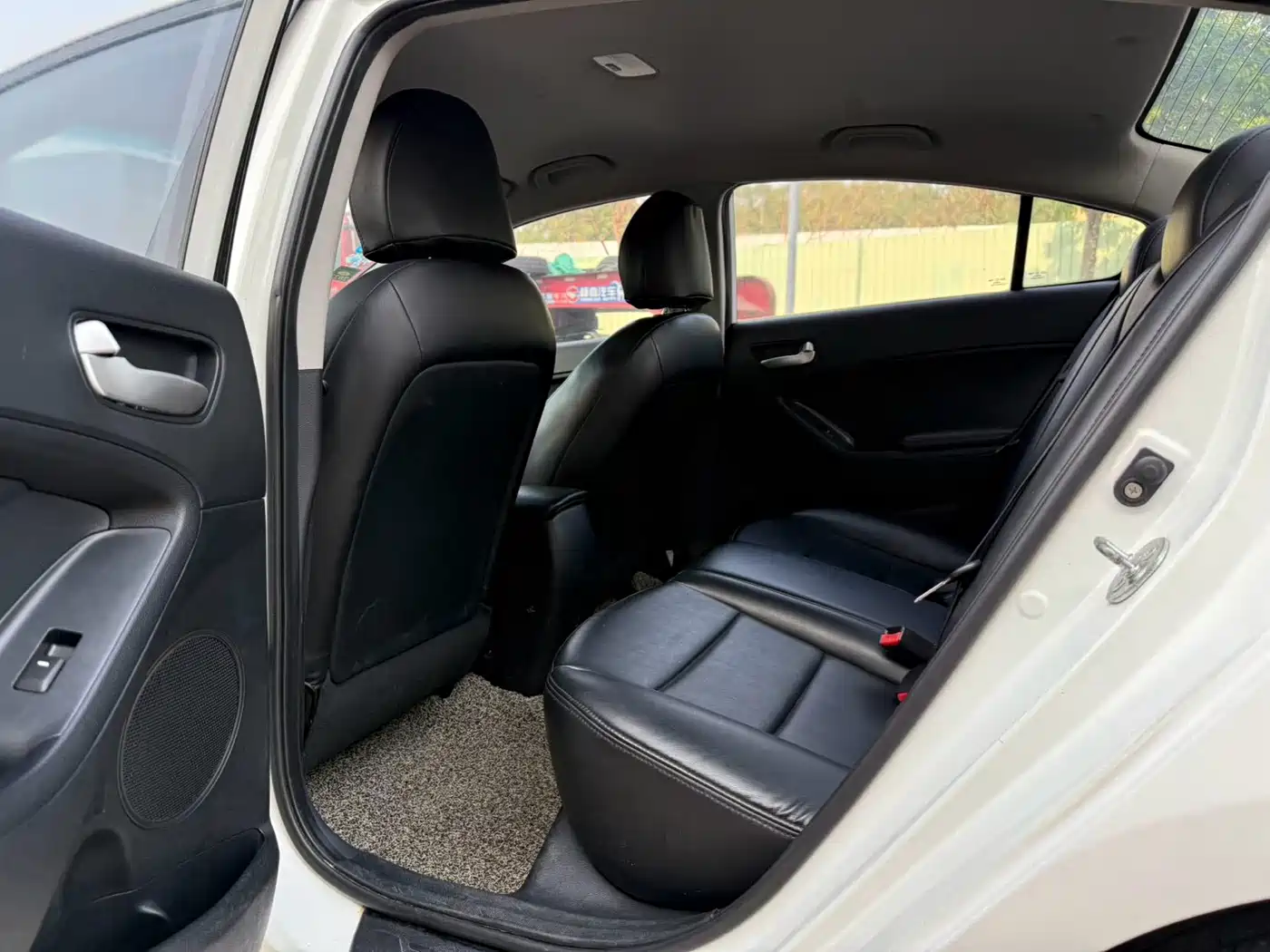 Фото 6 - Kia K3