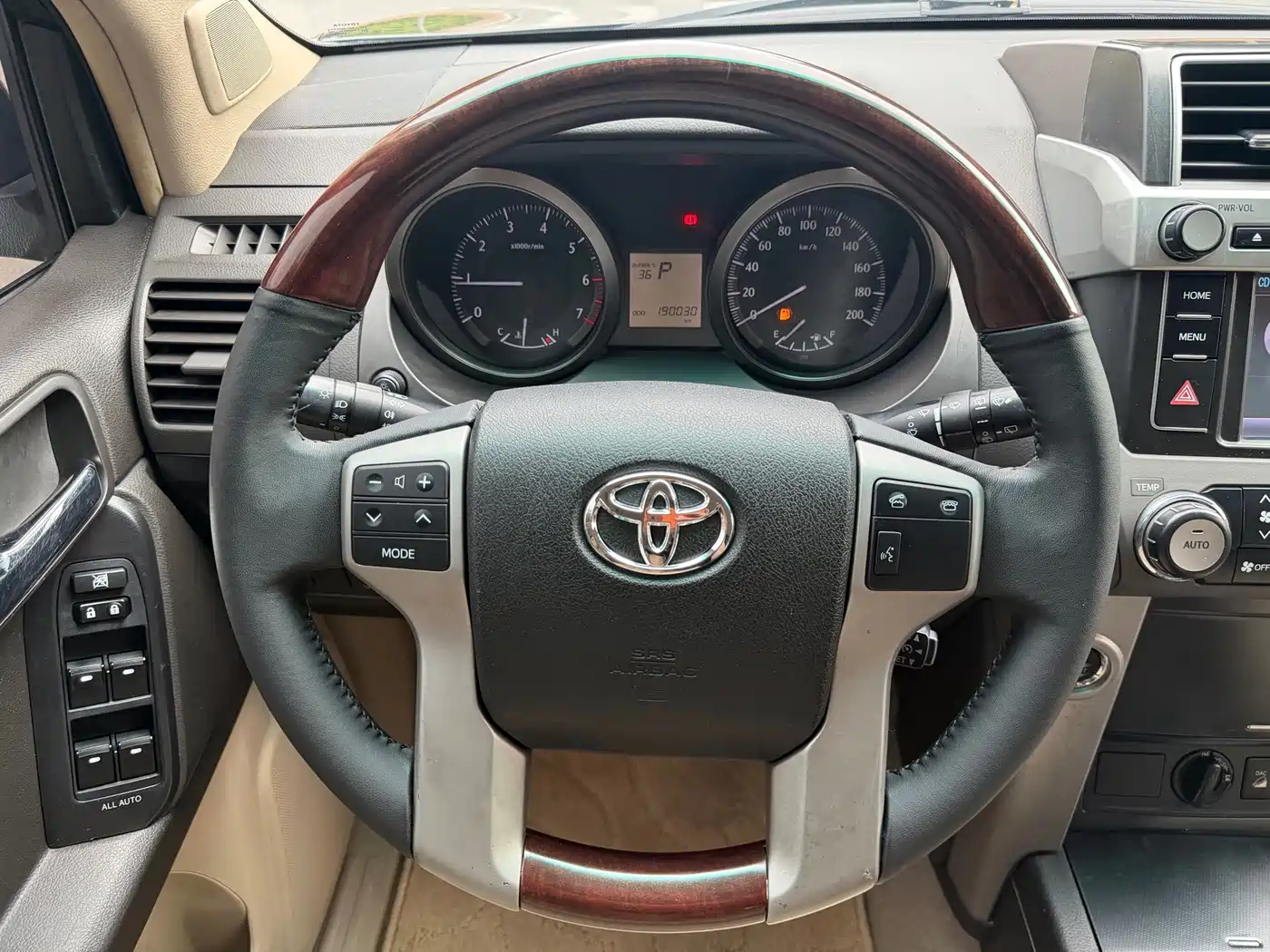 Фото 9 - Toyota Prado