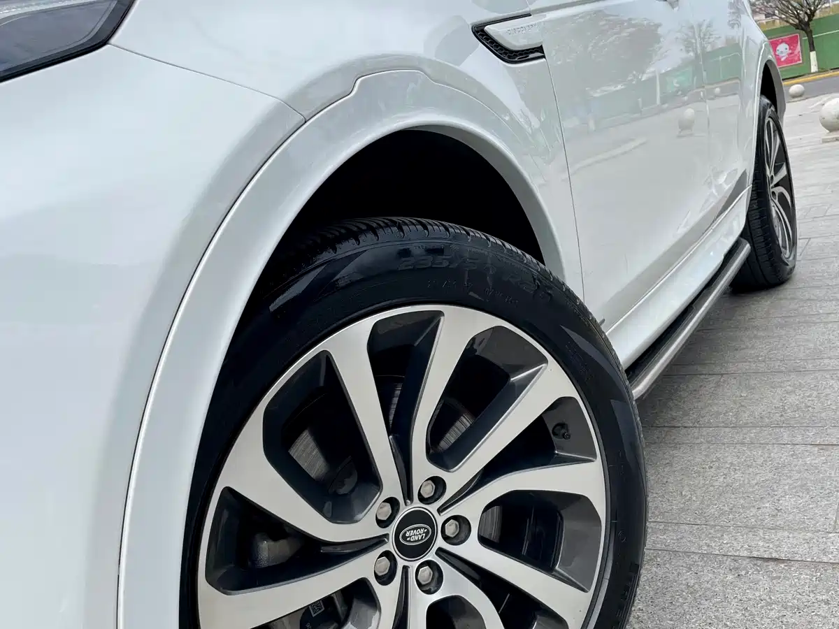 LAND ROVER DISCOVER SPORTS