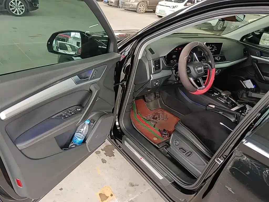 Audi Q5L 2020 Facelift 40 TFSI Honor Fashion фото 12
