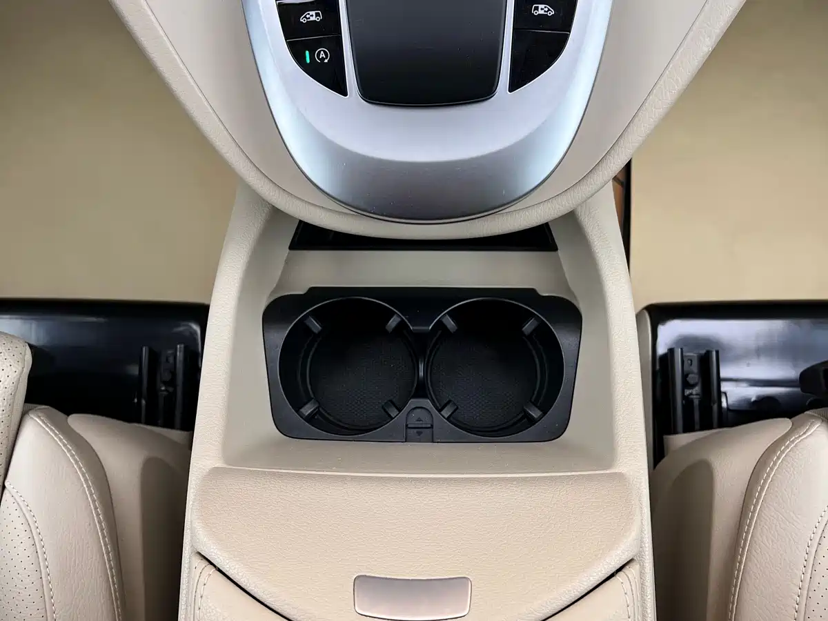 Mercedes-Benz V-Class 2022 V 260 L Long Wheelbase Prestige Edition фото 28