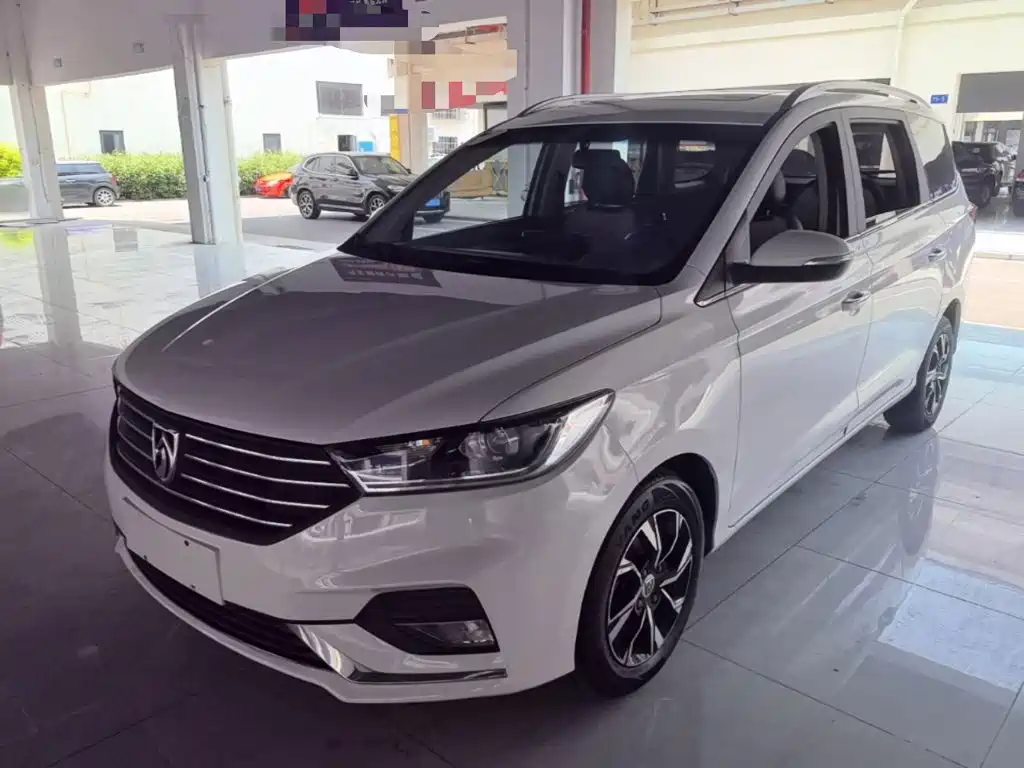 Baojun 360 2018 2018 1.5L Automatic Luxury (China V)