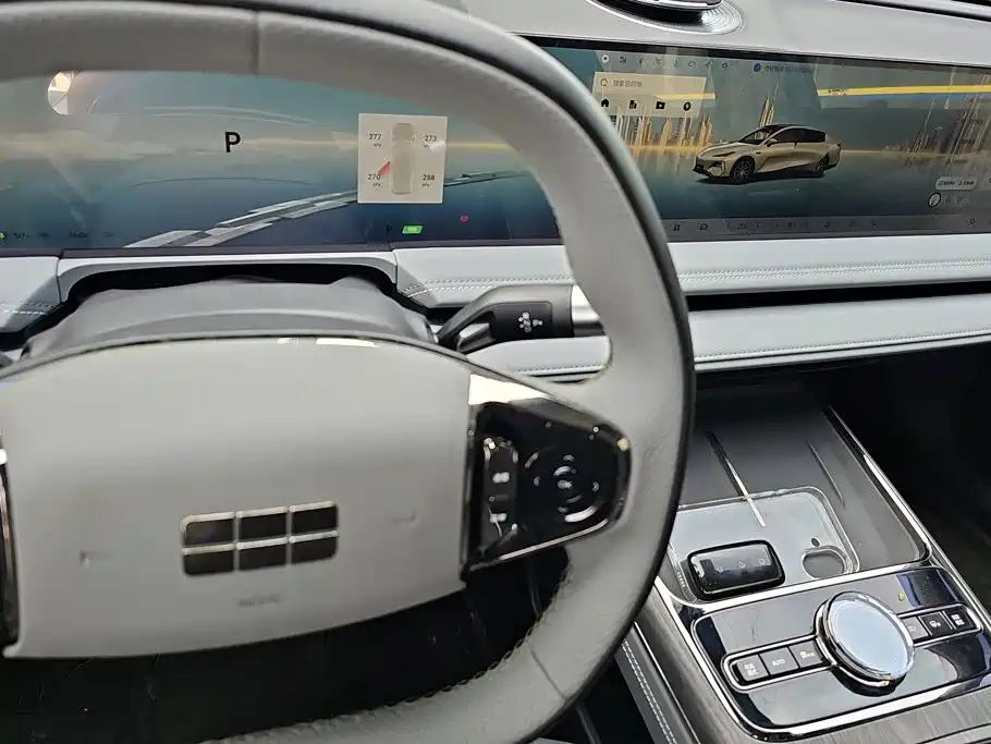 Geely Galaxy Galaxy E8 2025 2025 Model 610km Explorer+ Edition
