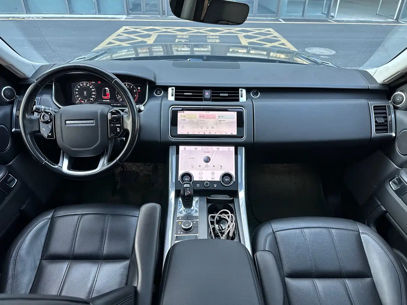 Land Rover Range Rover Sport 2019 3.0 SC V6 Special Edition фото 9
