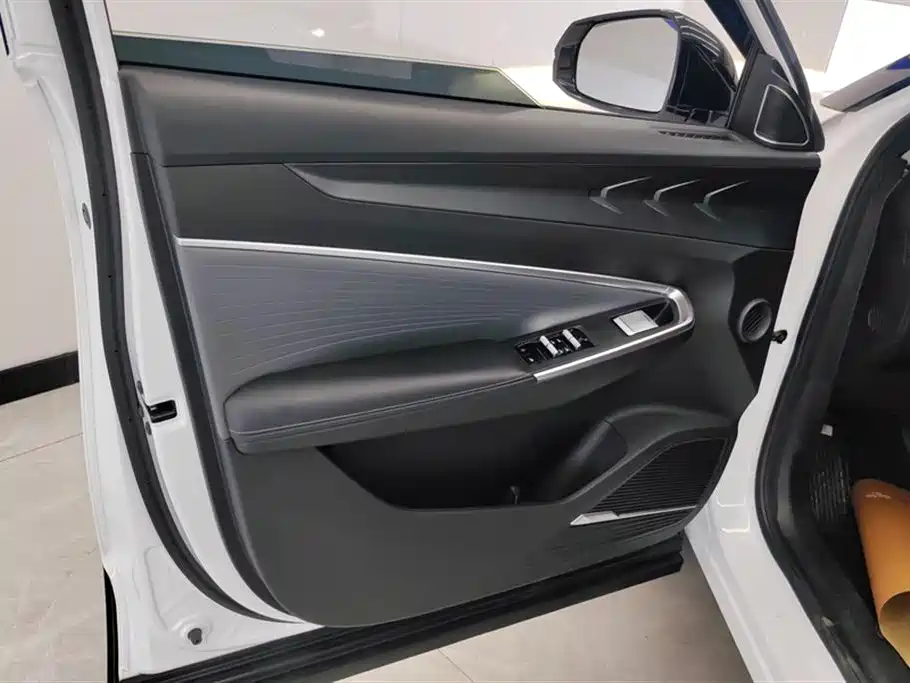 GEELY AUTOMOBILE BOYUE