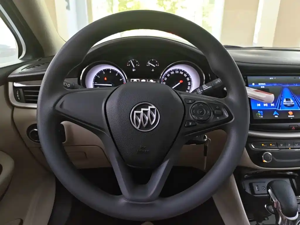 صورة 11 - Buick Verano