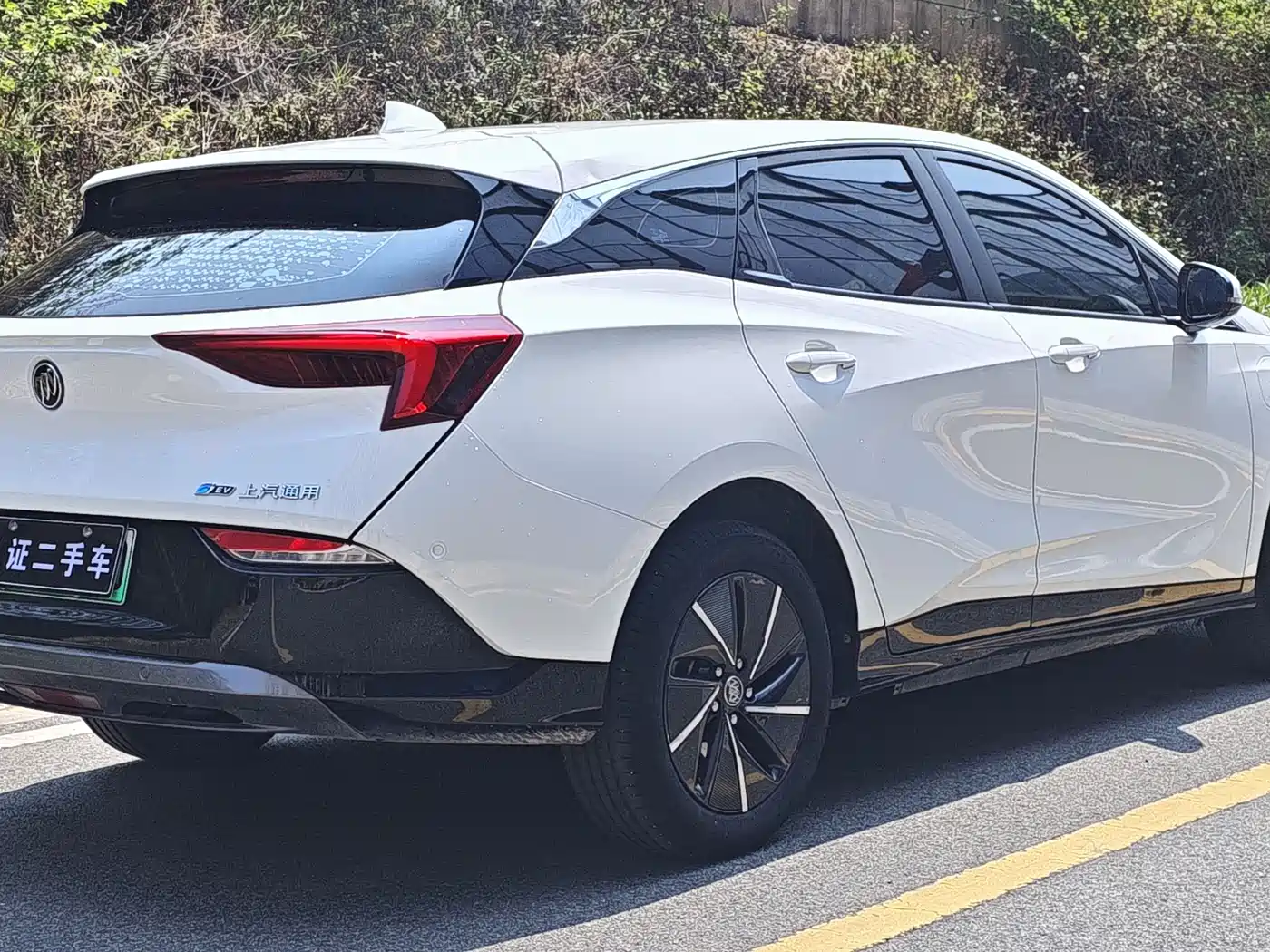 BUICK SLIGHTLY BLUE 6