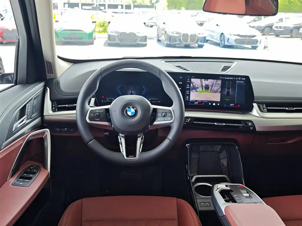 BMW X1 2026 Model Year sDrive25Li M Sport Package фото 13