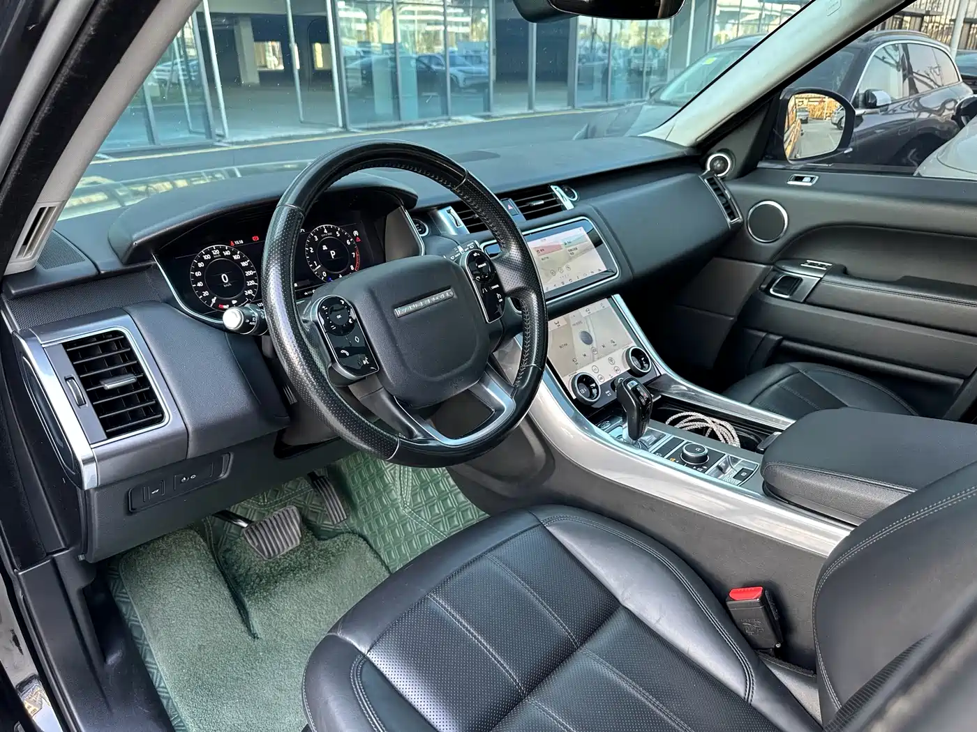 Land Rover Range Rover Sport 2019 3.0 SC V6 Special Edition фото 6