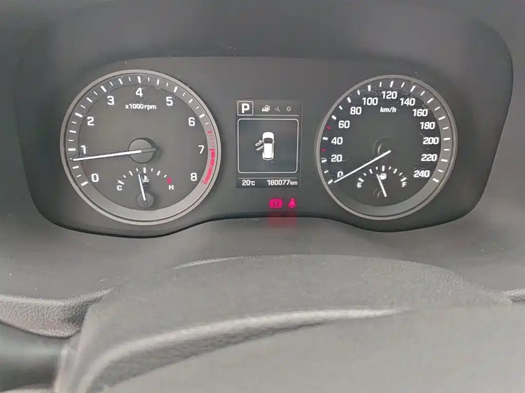 Hyundai Tucson 2015 1.6T Dual Clutch 2WD Leading фото 5