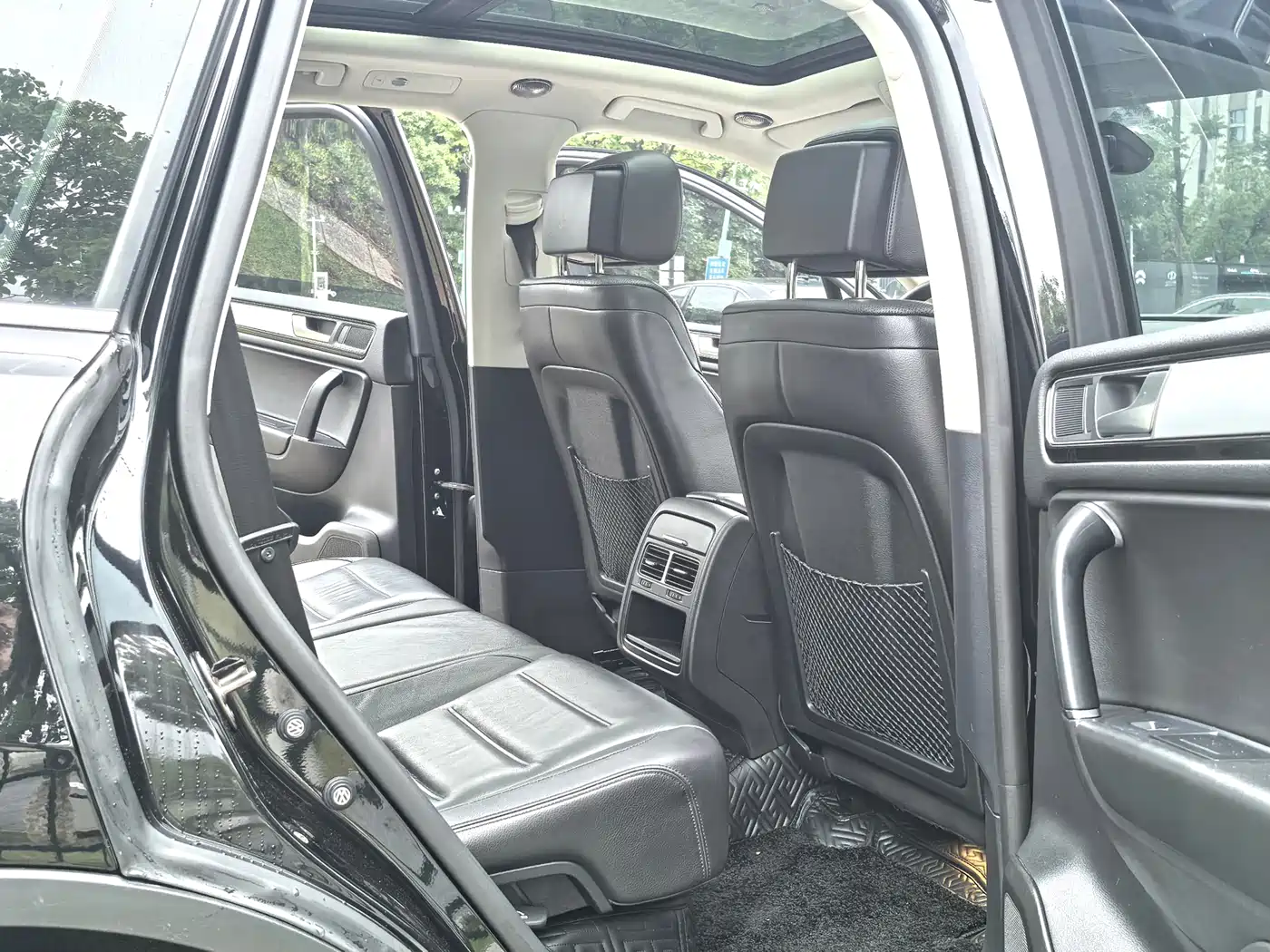 Volkswagen Touareg 2017 3.0TSI Explorer Edition фото 7