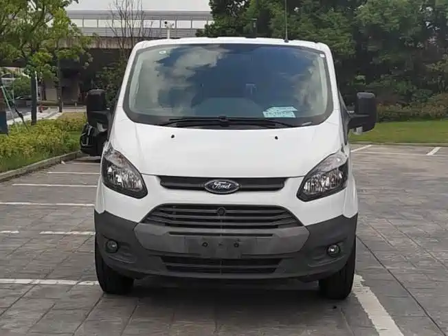 Ford Transit 2021 2019 2.0T Diesel Multi-Purpose Commercial Vehicle Short Wheelbase Low Roof 6-Seater China VI