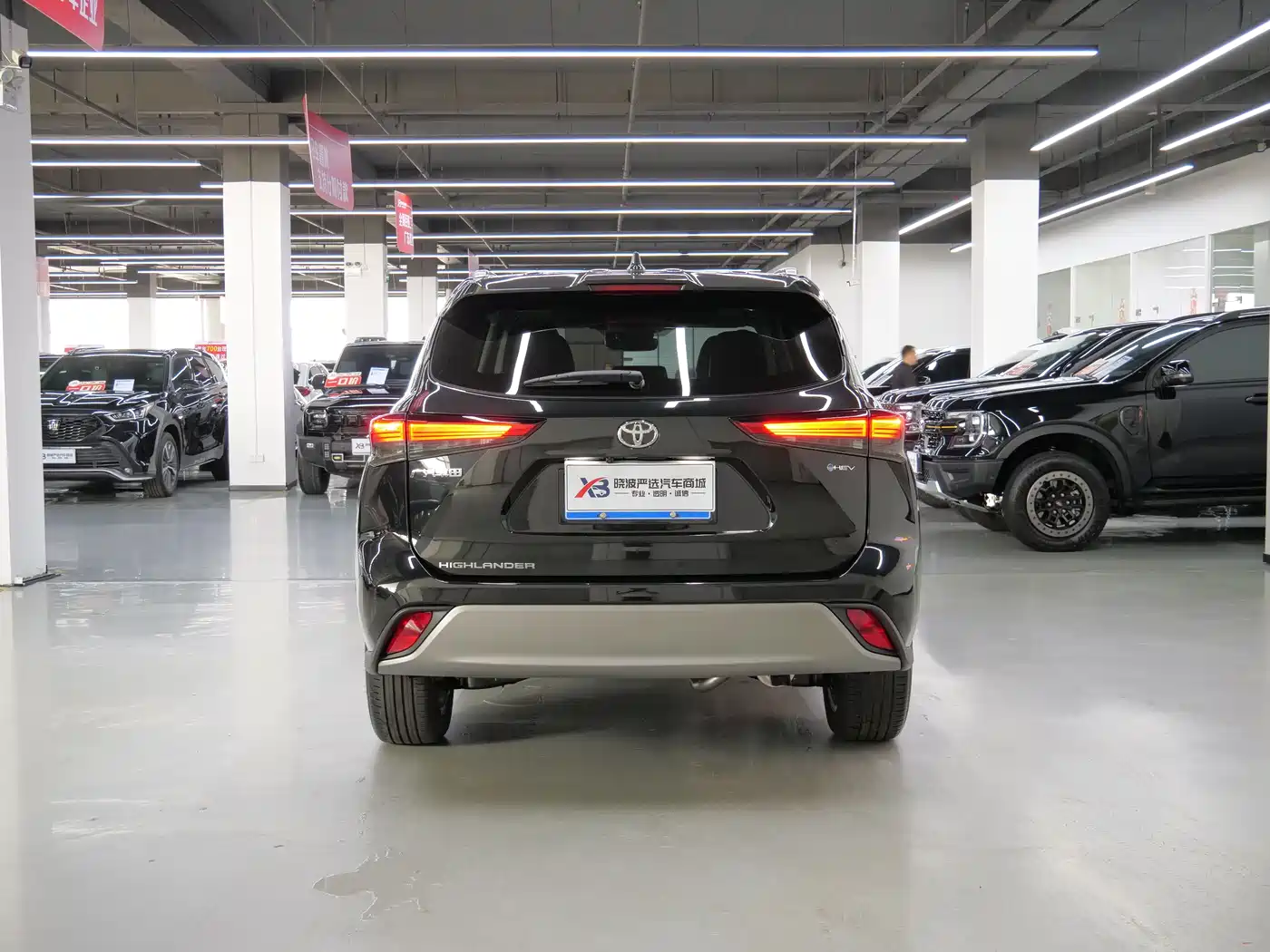 Toyota Highlander 2026 2.5L Smart Hybrid 2WD Luxury 7-Seater фото 6