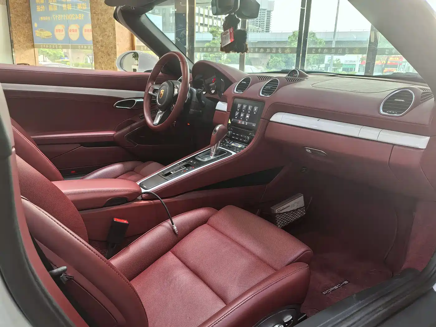 Porsche 718 2022 Spyder 2.0T фото 8