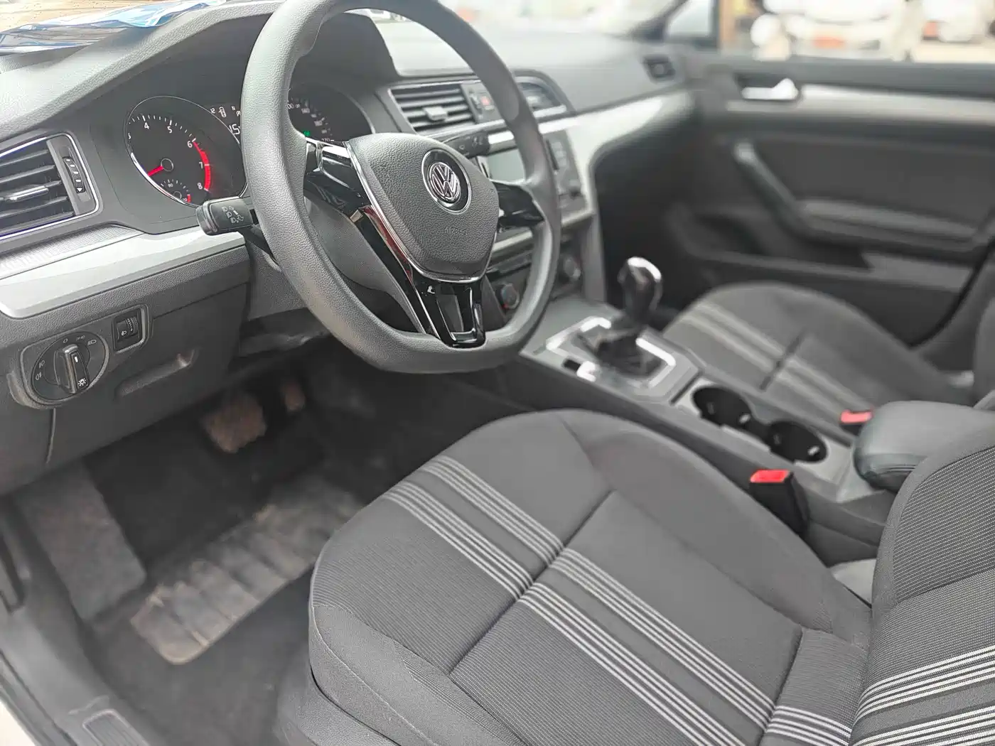 Volkswagen Lamando 2017 230TSI DSG Trend Edition фото 7