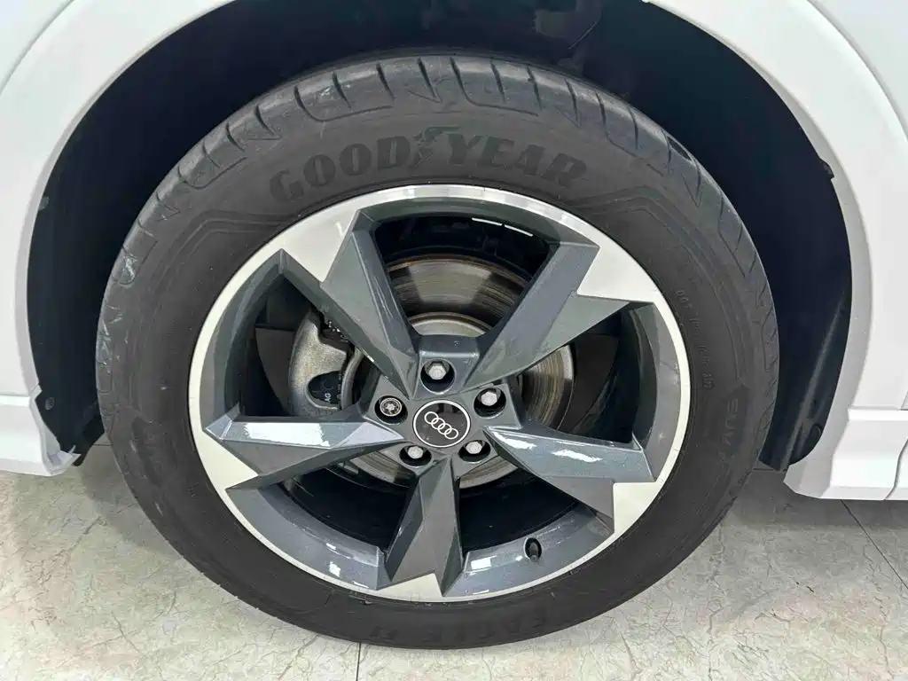 Audi Q3, миниатюра 20