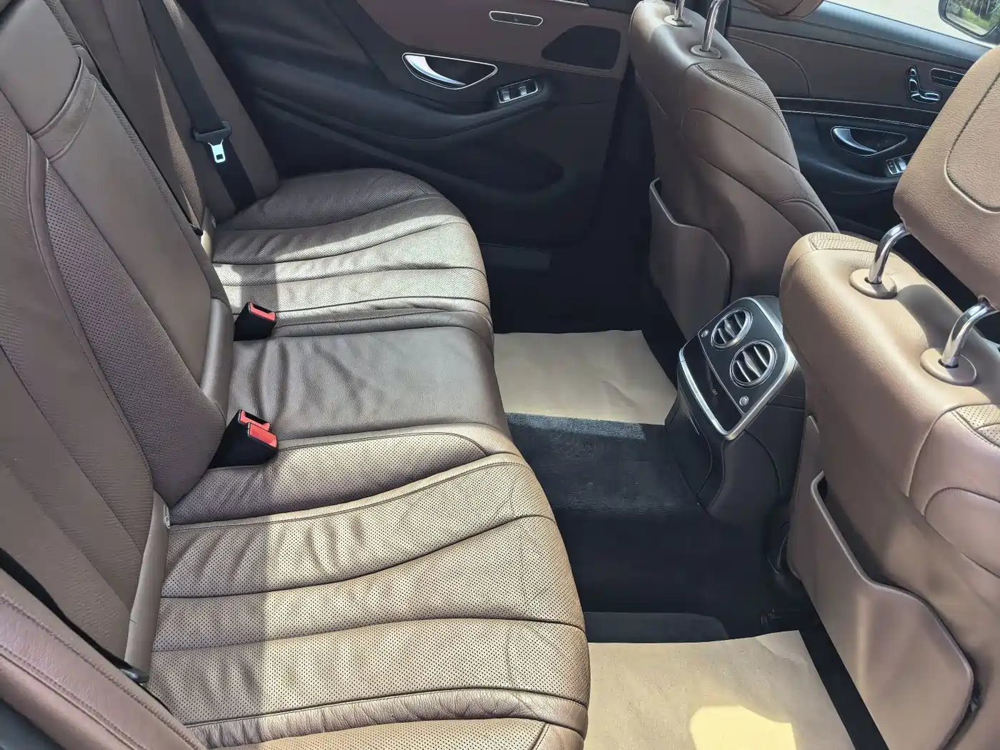 Фото 5 - Mercedes-Benz S-Class