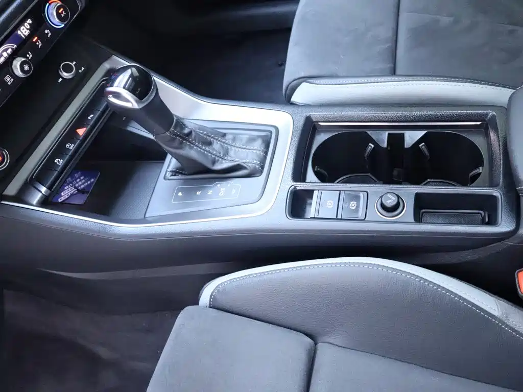 Photo 12 - Audi Q3