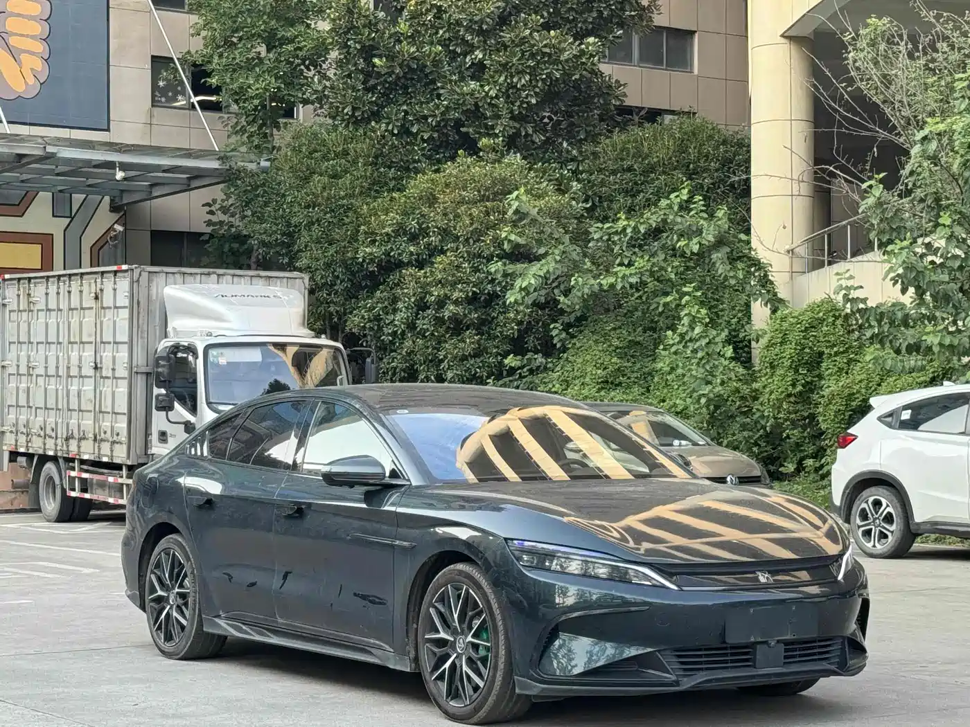 BYD Han 2022 EV 610KM AWD Qianshan Green Limited Edition фото 3