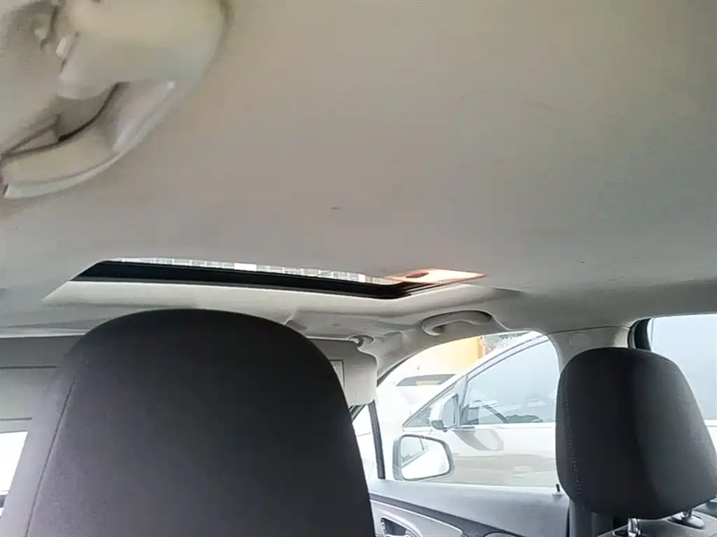 Buick Encore 2014 1.4T Automatic 2WD Urban Elite фото 18
