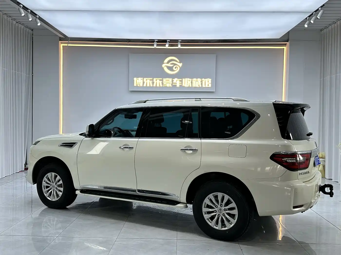 Nissan Patrol 2018 4.0L Flagship фото 4
