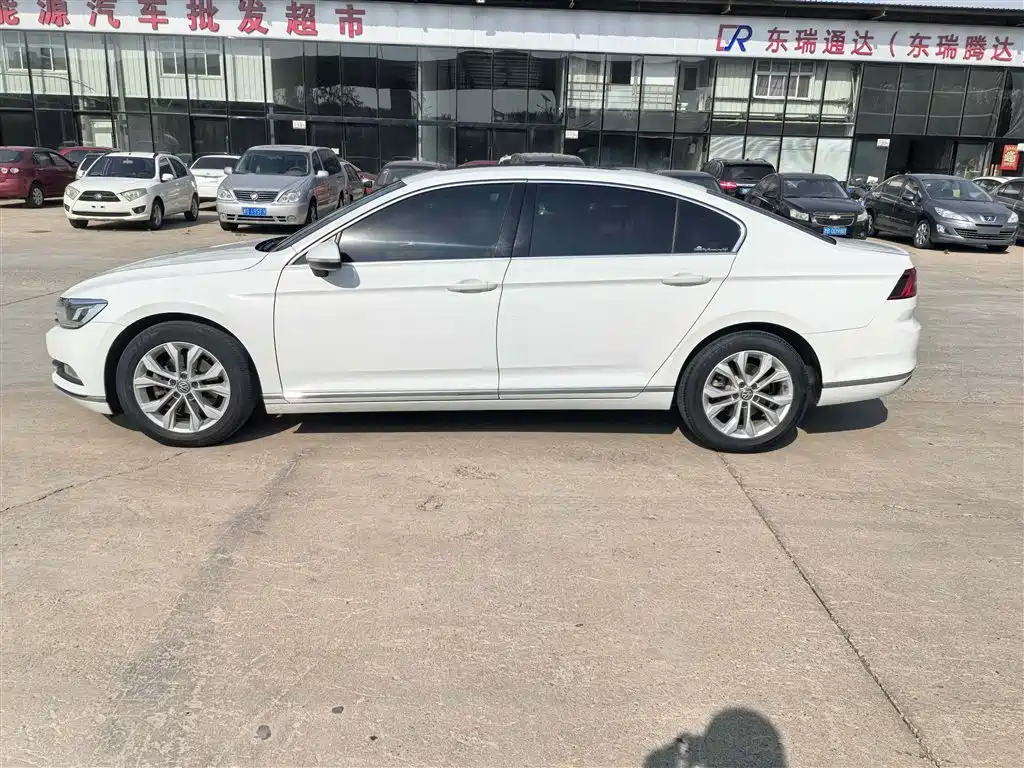 Volkswagen Magotan 2017 380TSI DSG Luxury фото 14