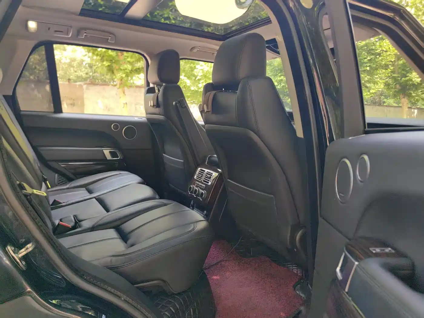 Land Rover Range Rover 2017 3.0 SC V6 Golden Age Edition фото 9