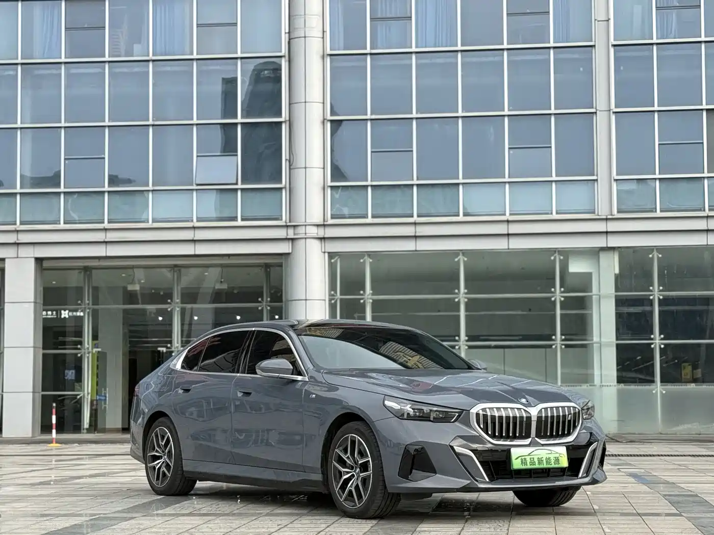 BMW i5 2024 eDrive 35L M Sport Package фото 9