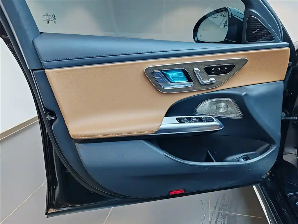Mercedes-Benz E-Class 2025 E 300 L Luxury фото 10