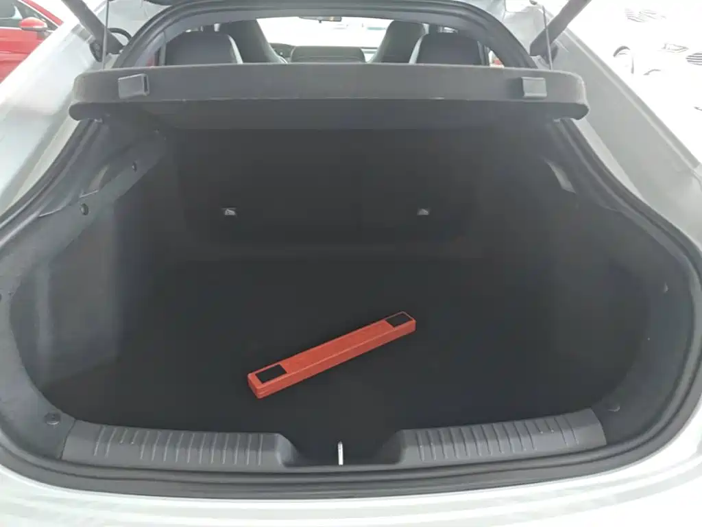 Changan UNI-V 2025 2025 1.5T 500Bar Premium Model