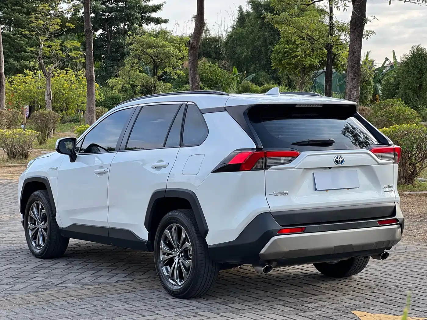 TOYOTA RAV4 RONGFANG