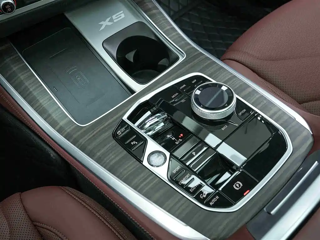 BMW X5 2023 xDrive 40Li M Sport Black Night Package фото 10